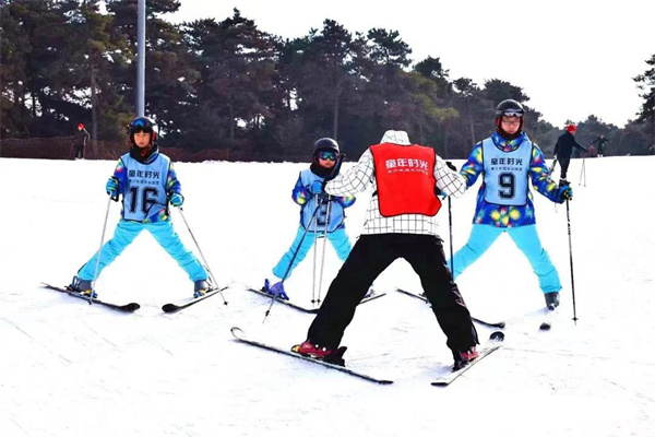 2024哈尔滨5天4晚亚布力滑雪冬令营-高级班（黑龙江）