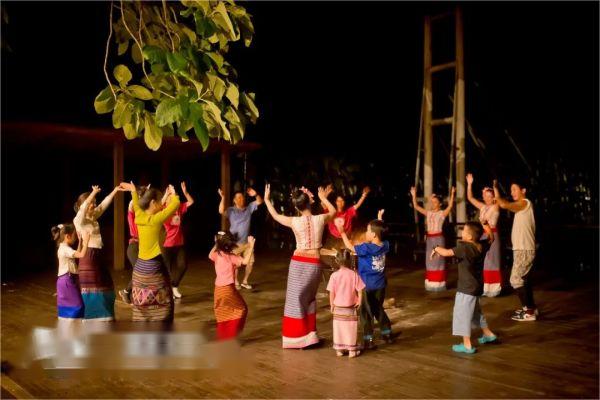 体验傣族歌舞-游美营地